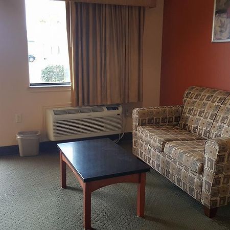 Budgetel Inn And Suites Hearne Bagian luar foto