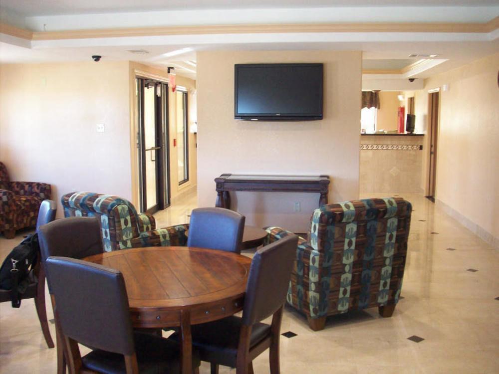 Budgetel Inn And Suites Hearne Bagian luar foto